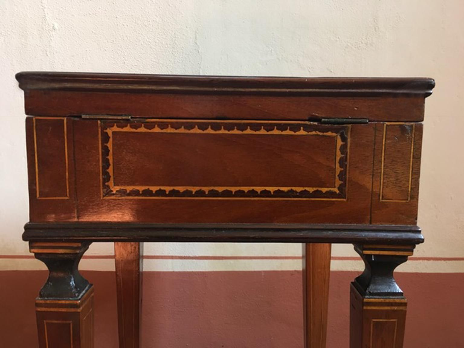 Italy Early 19th Century Regency Walnut Inlaid Side Table photo Furniture