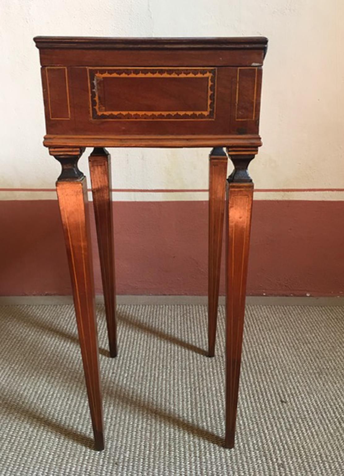 Italy Early 19th Century Regency Walnut Inlaid Side Table photo vintage