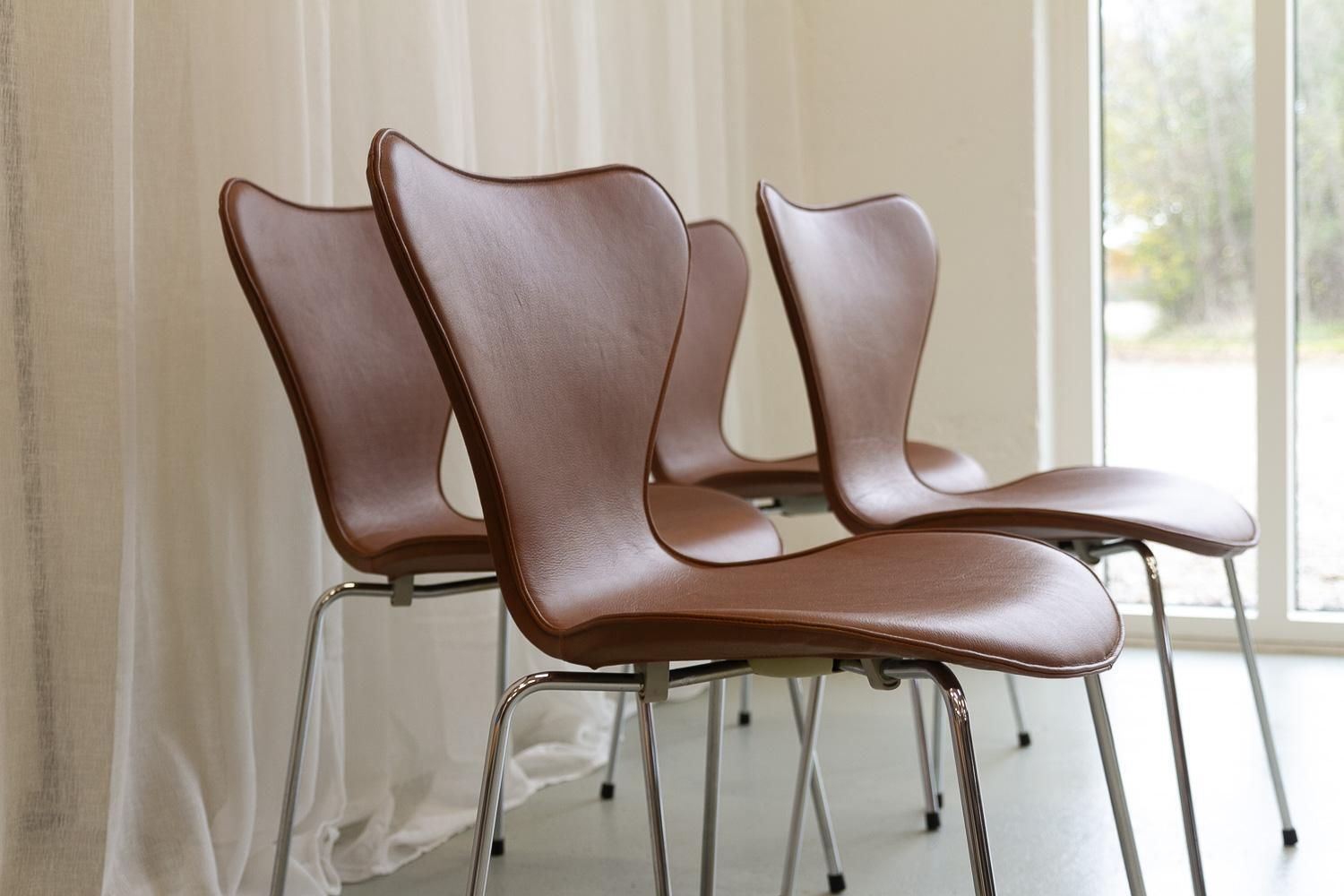 Series 7 Chairs By Arne Jacobsen For Fritz Hansen, 2000s. Set Of 4. photo vinterior