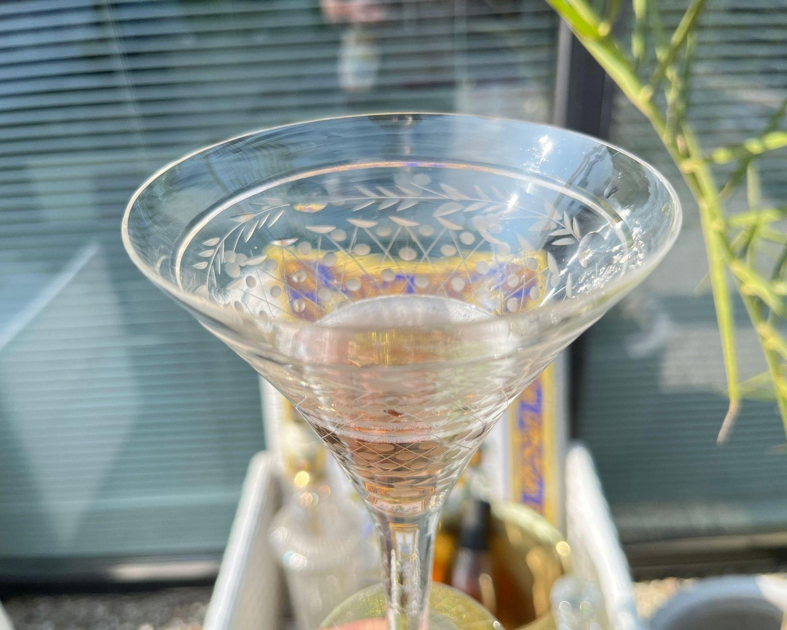 Art Deco Champagne Glazen | 5 Stuks | Antieke Flûtes | Gegraveerde Bladeren | Spaans photo for sale