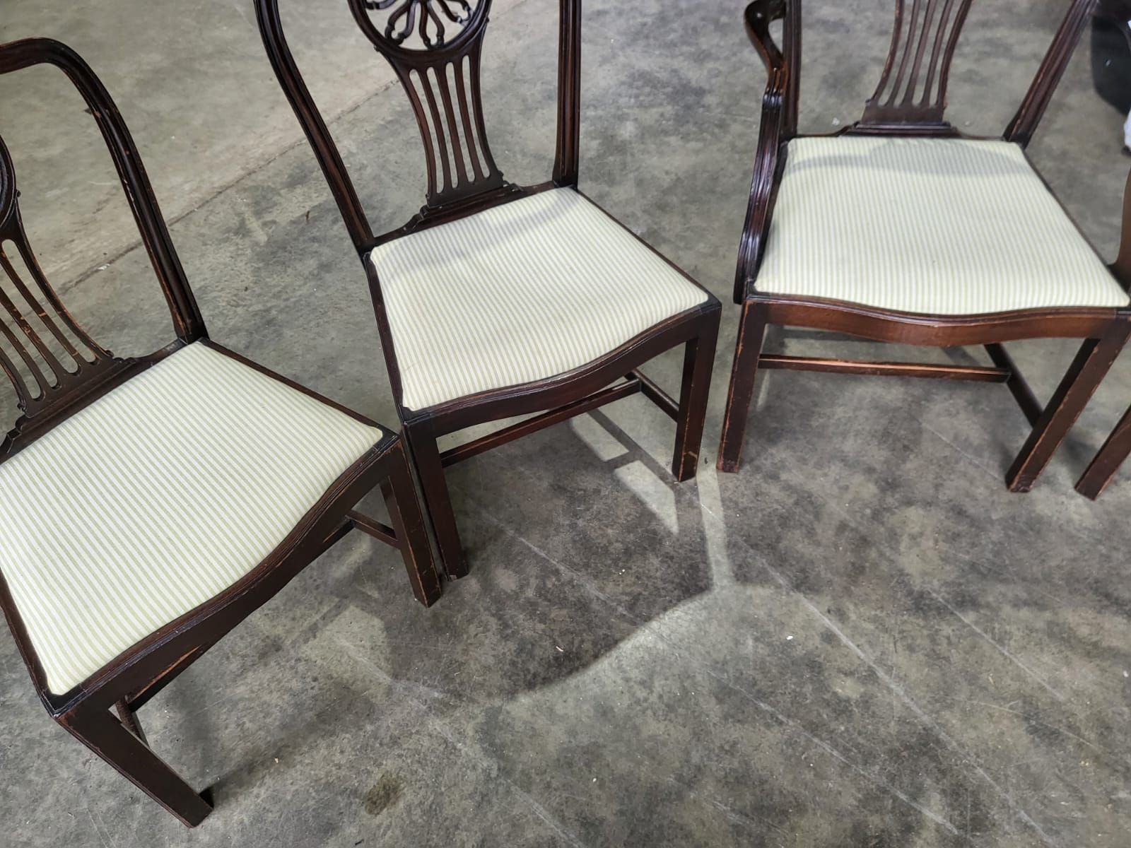 Six Antique Serpentine Georgian? Mahogany Dining Chairs Slat Back Carvers photo vinterior