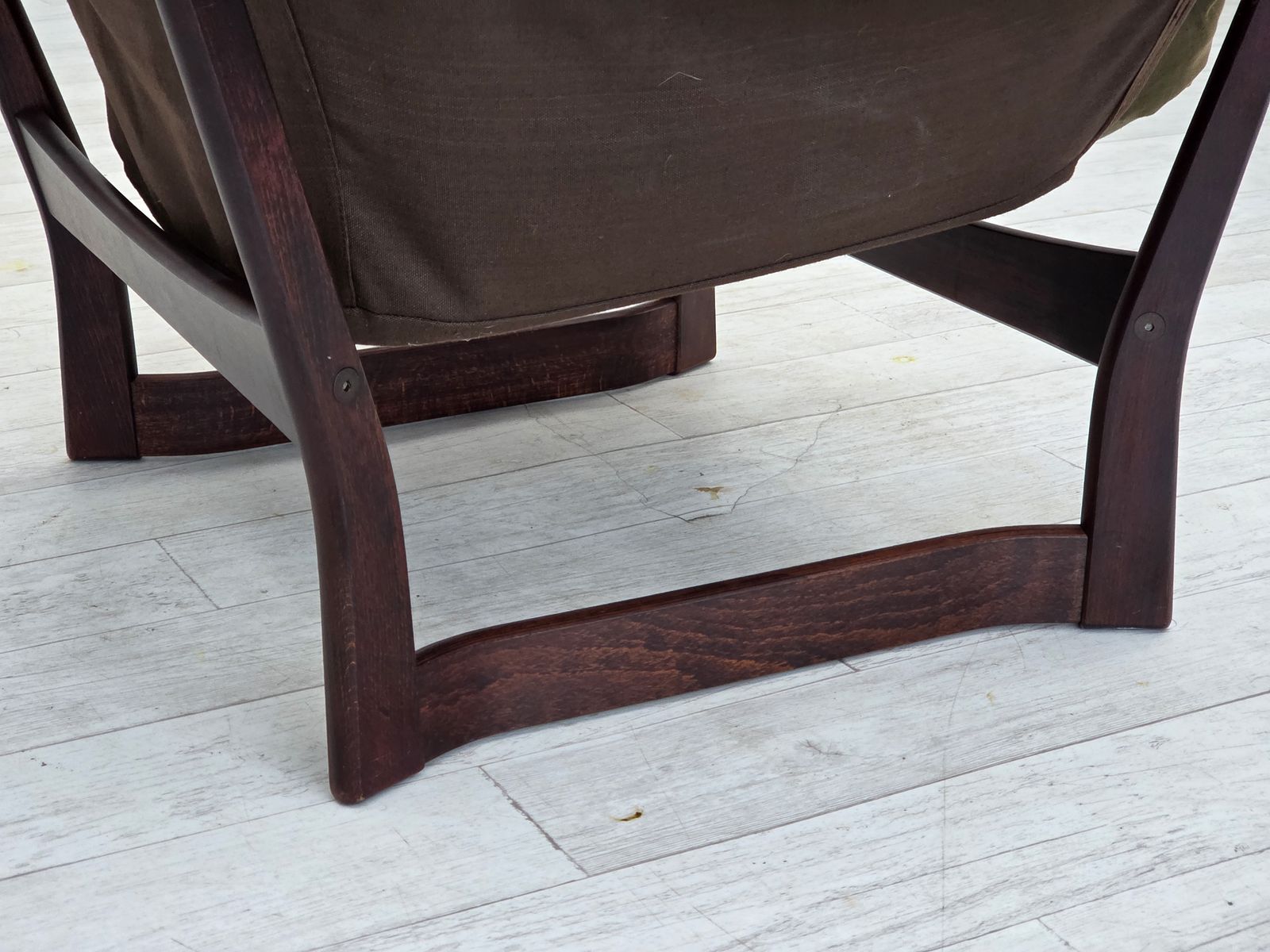 photo buy 1970s, Norwegian Design By Tormod Alnæs For Sørlie Møbler, "Trega" Lounge Chair.