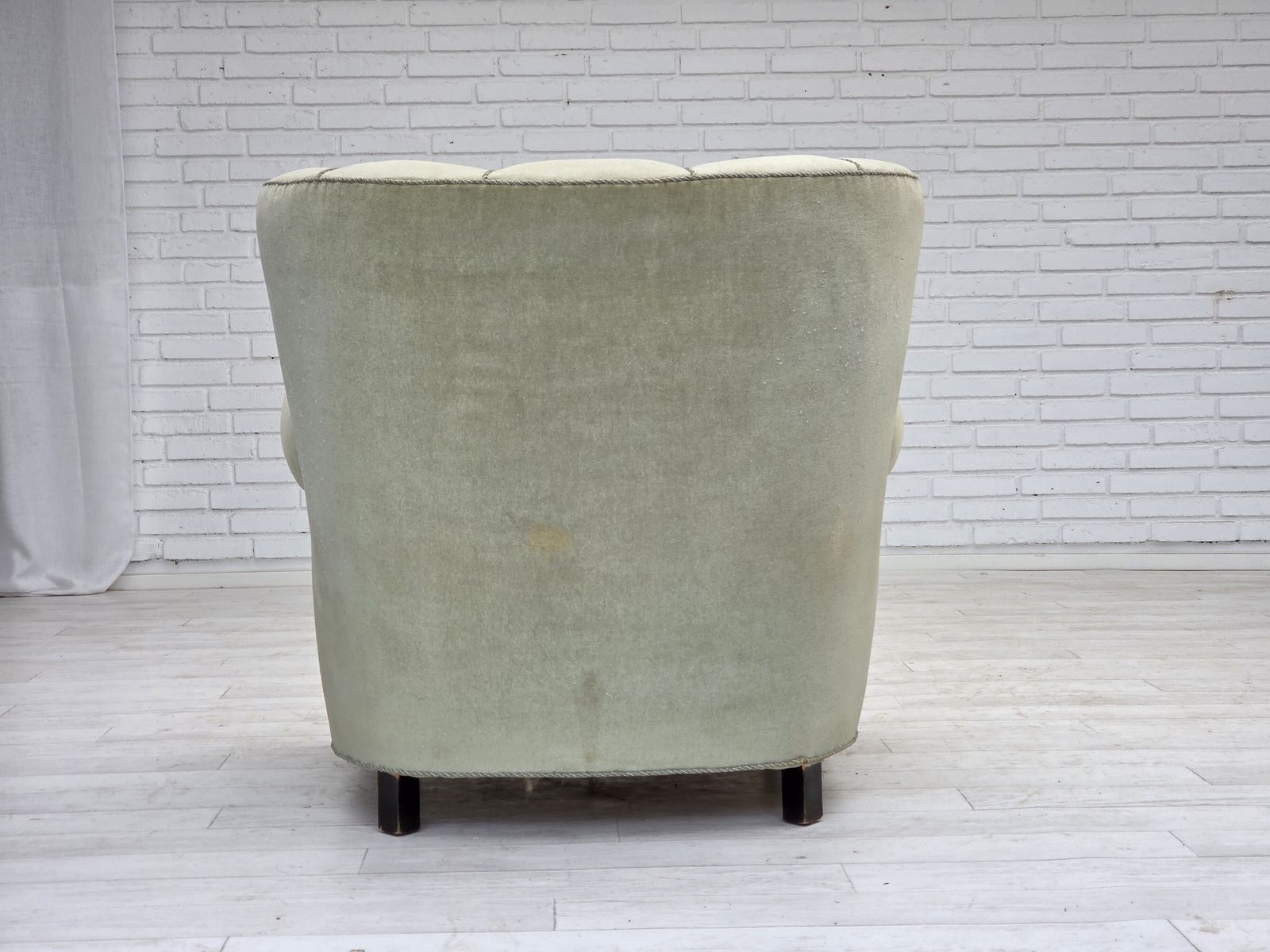 photo furniture Ca. Jaren 1970, Deense Relaxfauteuil, Lichtgroen Meubelvelours, Goede Staat.