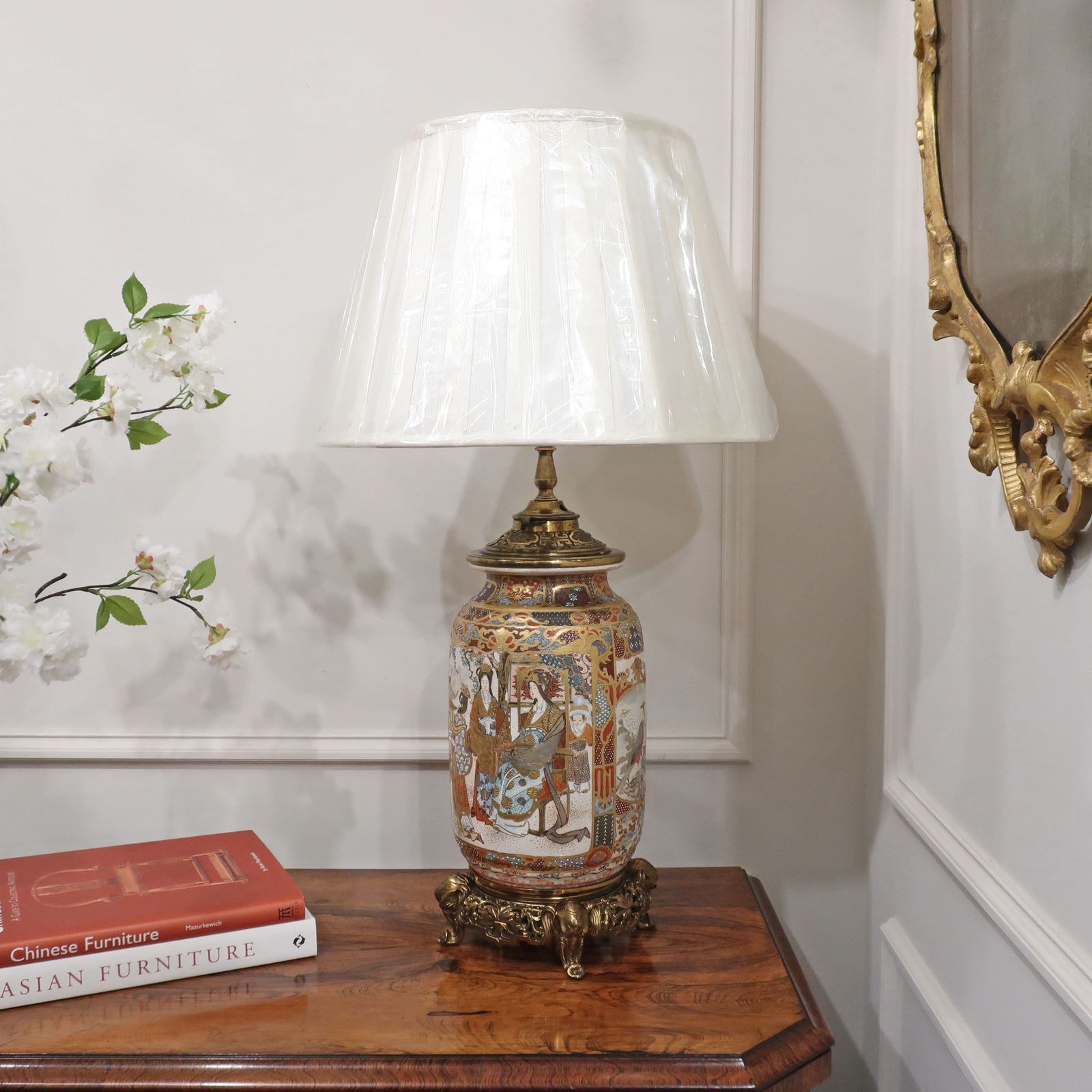 Japanese Meiji Period Satsuma Porcelain Antique Table Lamp