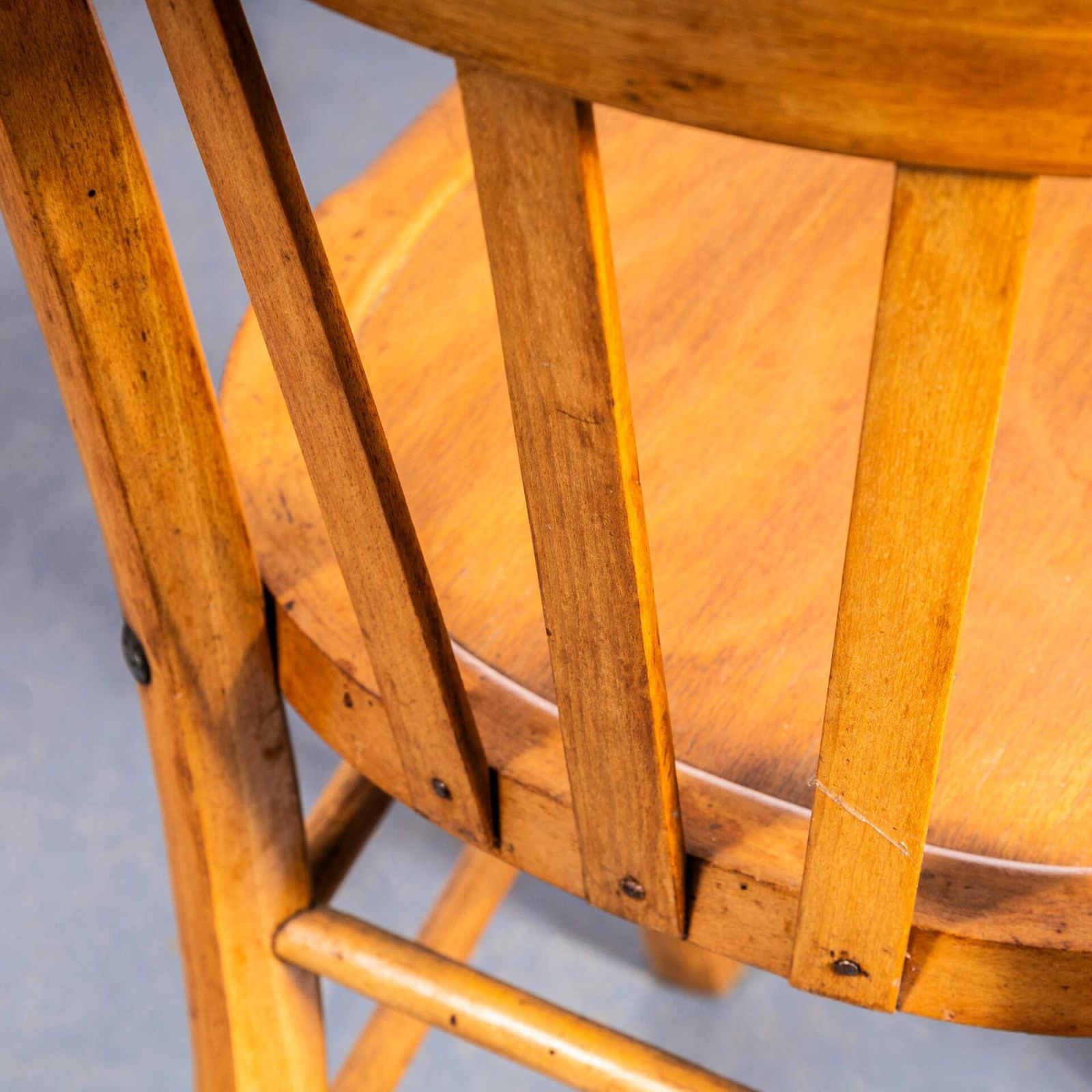 photo furniture 1950’s Luterma Blonde Farmhouse Dining Chairs With Grill Backs – Set Of Four