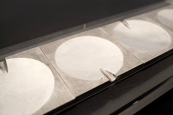 Asbak En Ornament In Acrylglas En Staal Van Newsilverfox, Jaren 1970 photo for sale