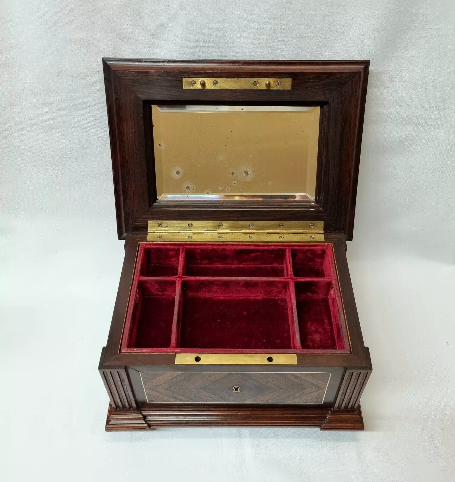A Beautiful Antique Rosewood Jewellery / Trinket Box Of Exceptional Quality In Lovely Original Condition With Key. photo Home Decor
