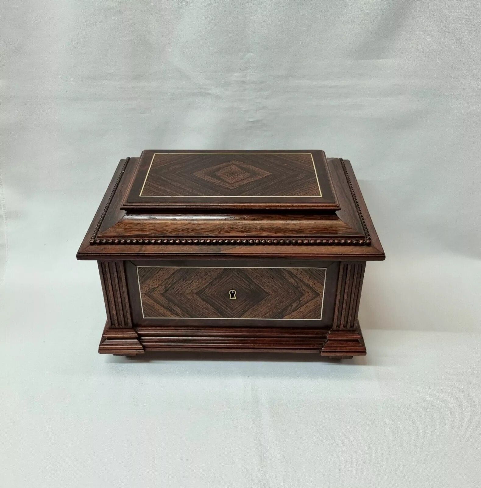 A Beautiful Antique Rosewood Jewellery / Trinket Box Of Exceptional Quality In Lovely Original Condition With Key. photo buy