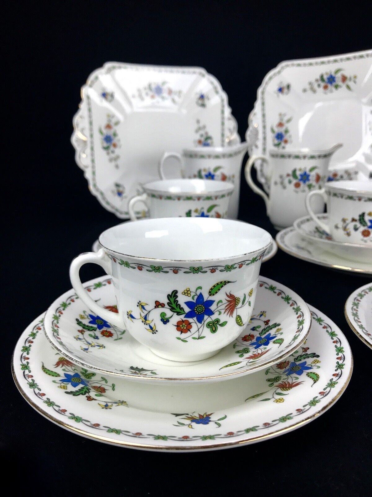 Shelley Tea Set Chelsea 11280 For 4 People / Trio / Vintage 20th Century / Cup photo for sale