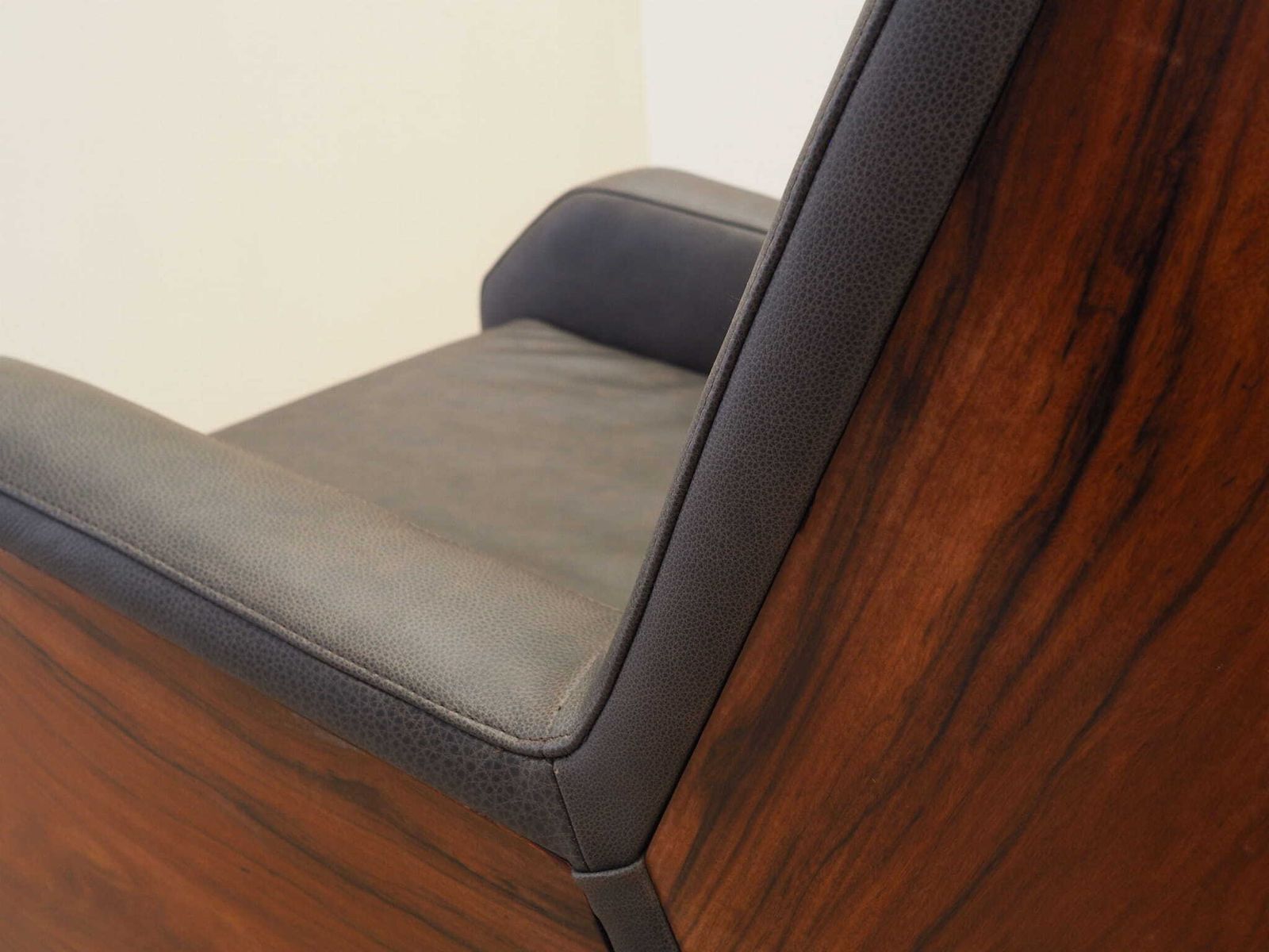photo vintage Leren Fauteuil, Italiaans Design, Ca. Jaren 1970, Productie: Italië