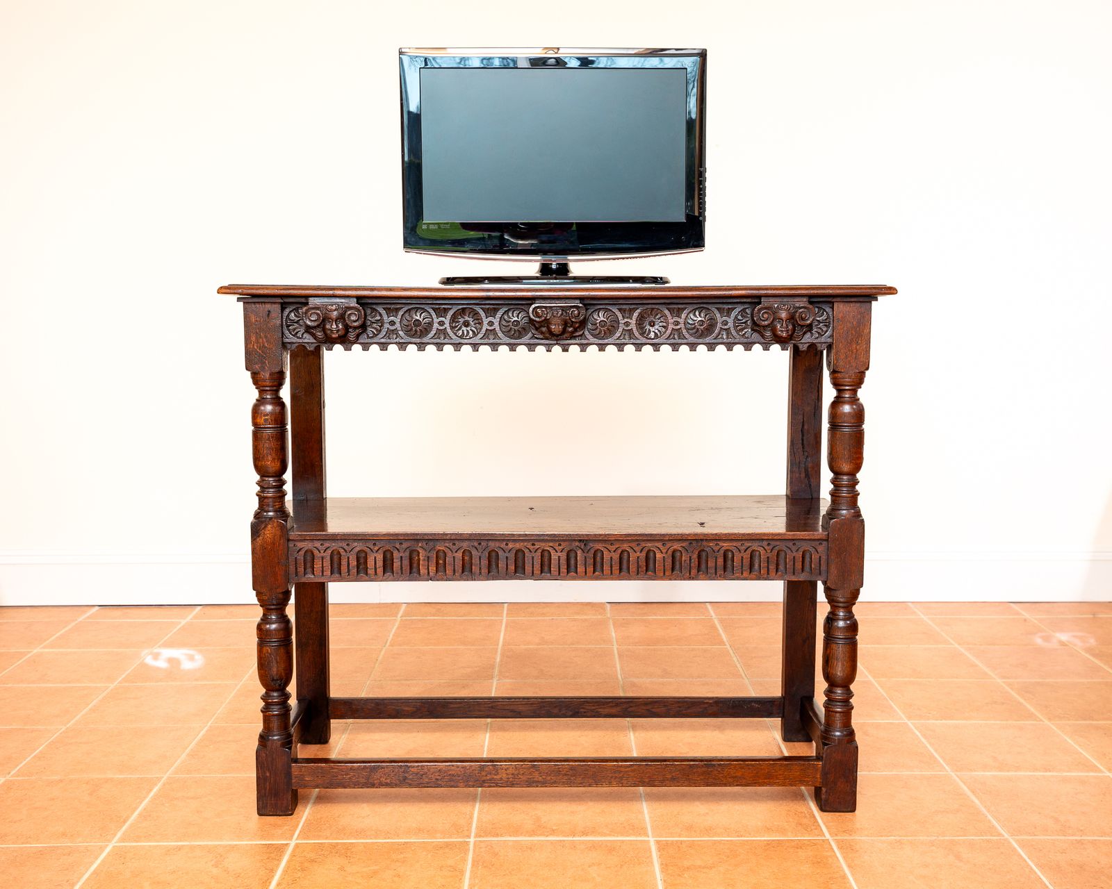 photo furniture Jacobean Country Carved Oak Tiered Court Cupboard Server Buffet Display Stand Media Shel.F Unit County House 17th Century Fine Antique Farmhouse