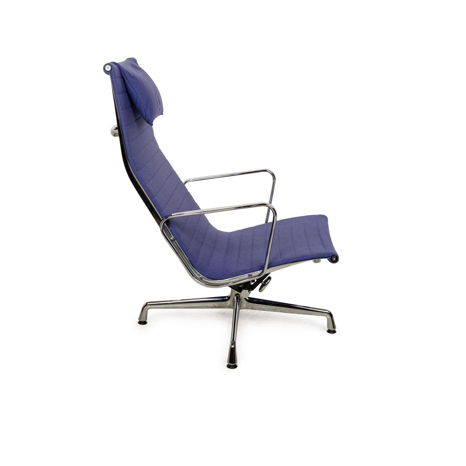 Fauteuil Vitra EA 124 en tissu bleu photo vinterior