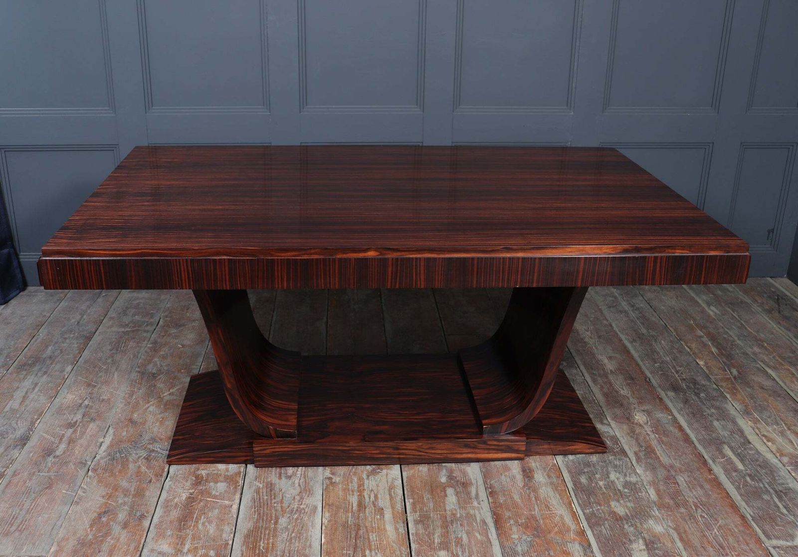 photo vintage French Art Deco Dining Table In Macassar Ebony