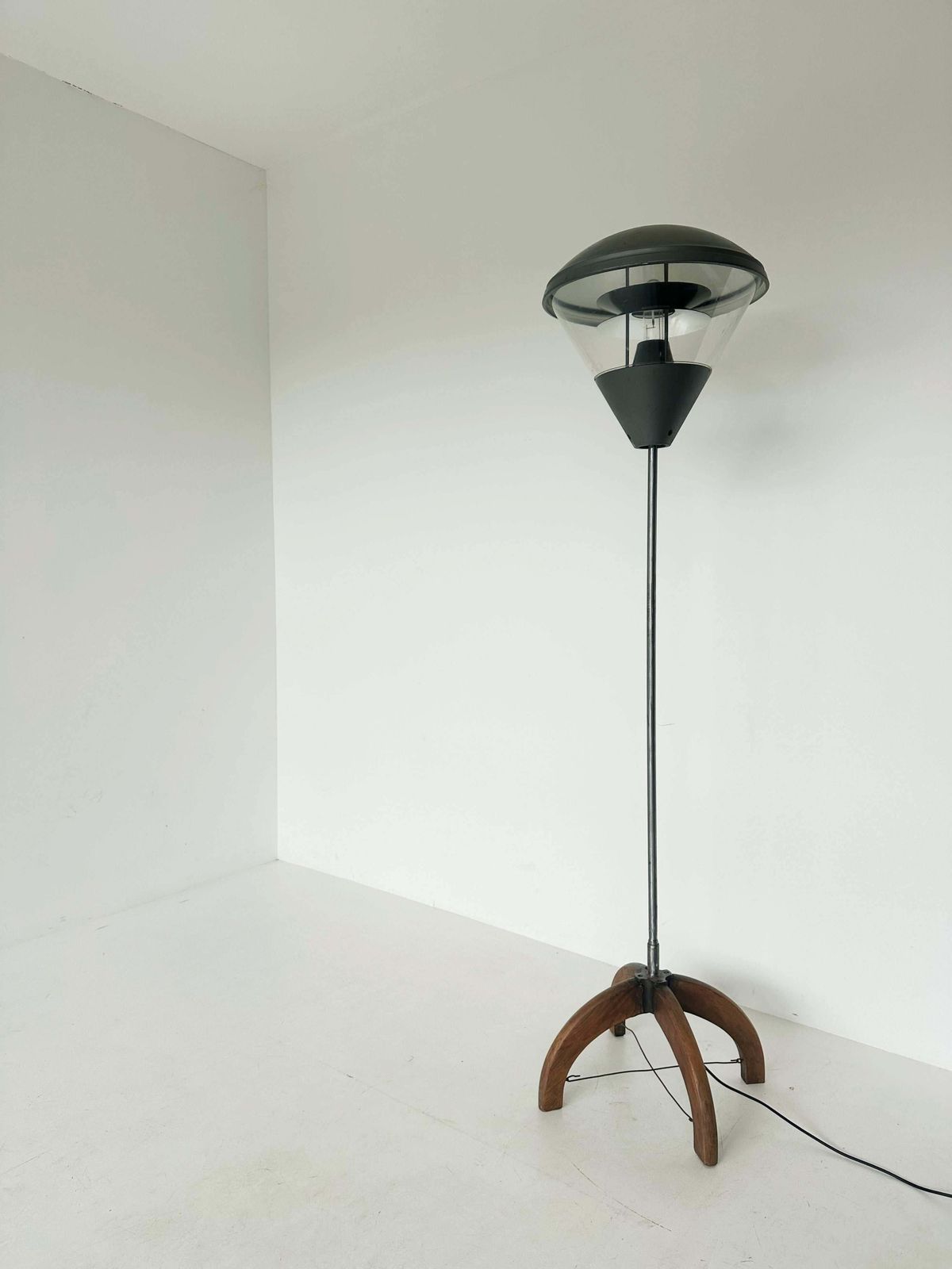 Industrial Floor Lamp In Wood And Metal With Sodium Bulb