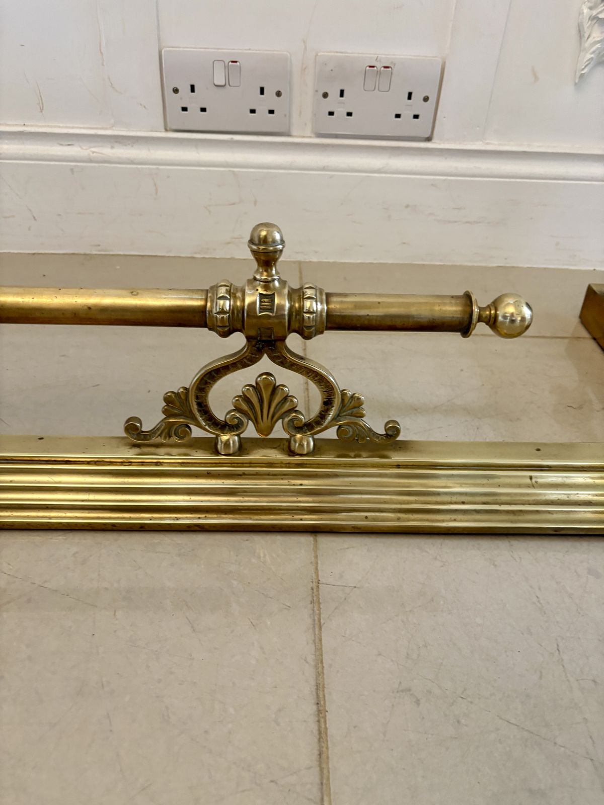 Antique 19th Century Brass Fender photo vinterior