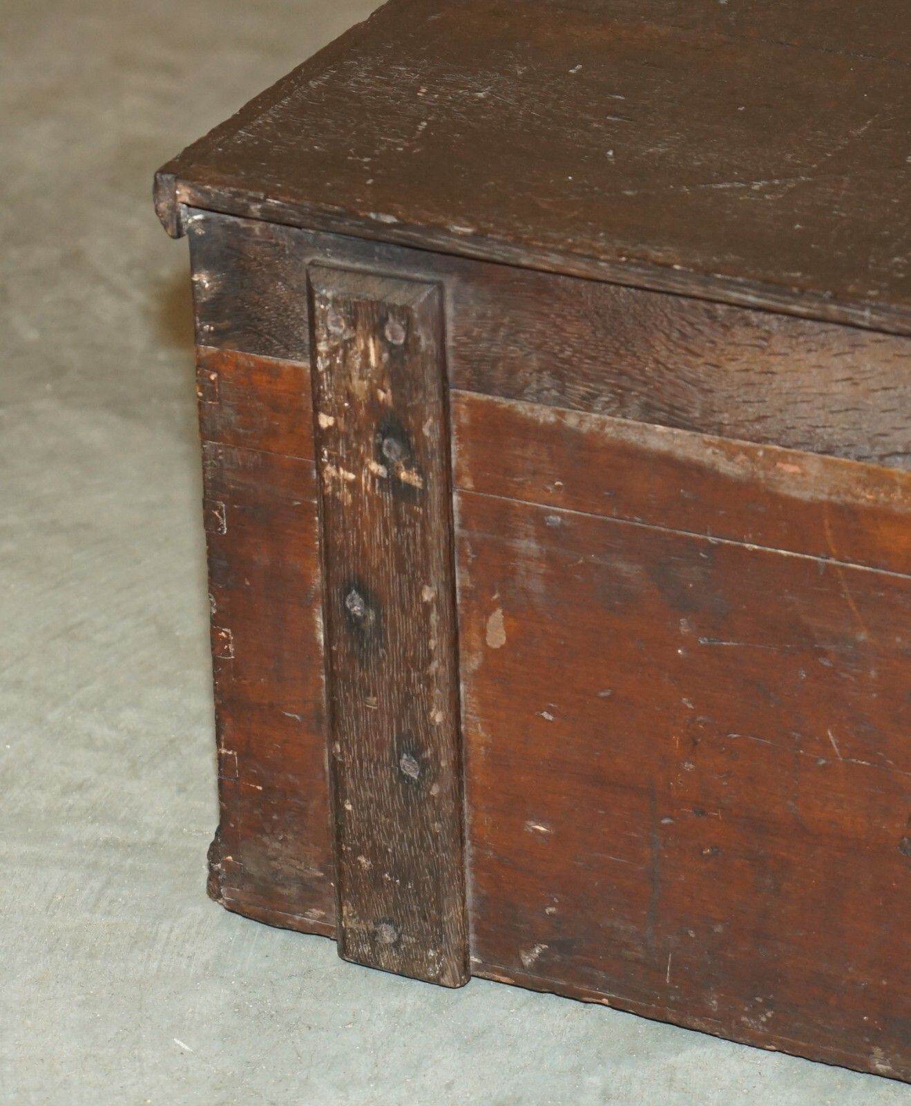 950.0 Antique Victorian Worshipful Company Of Skinners Campaign Chest Part Of A Suite photo