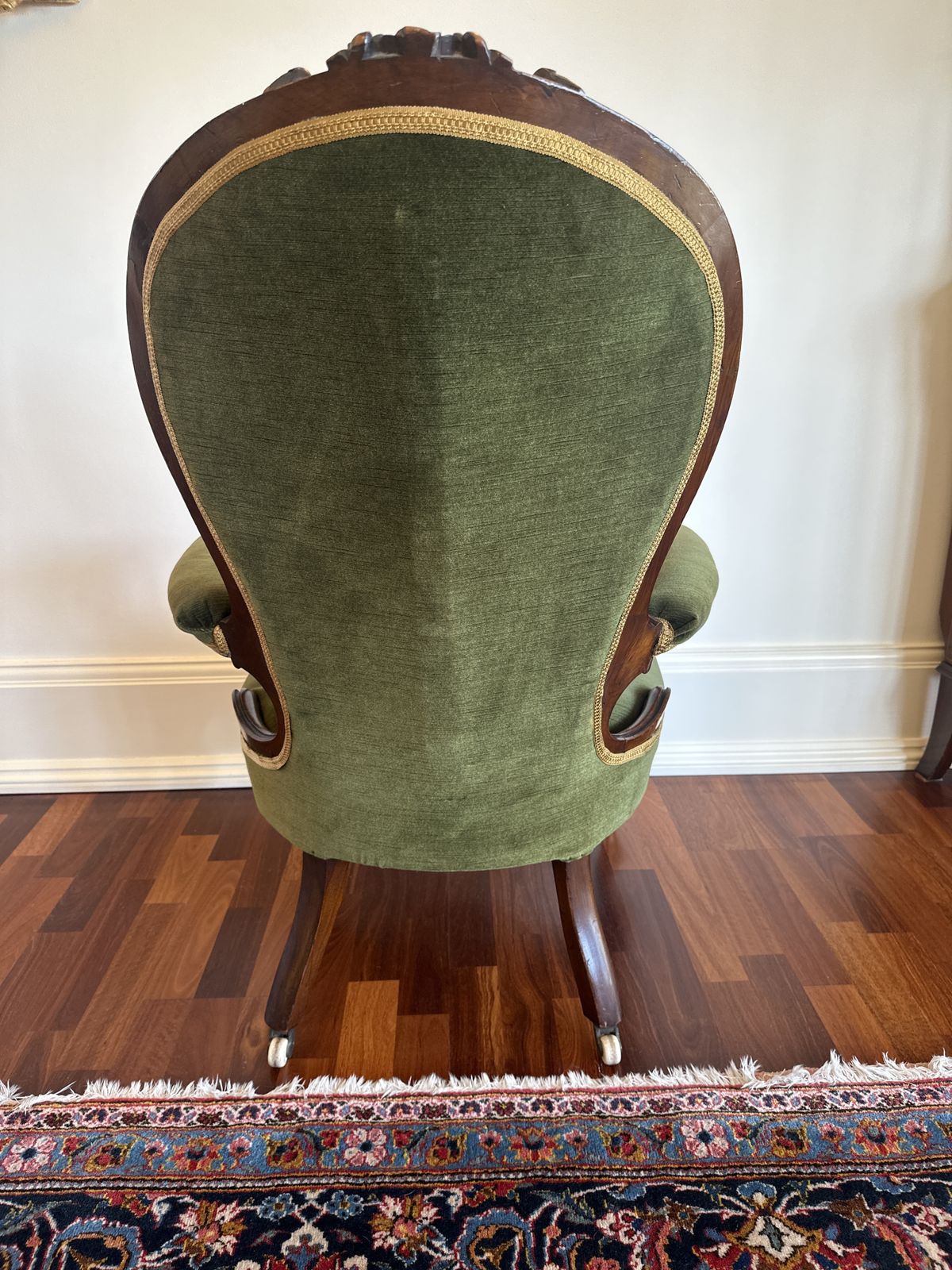 Victorian Suite    Grandfather Arm Chair, Grandmother Chair And Six Dining Chairs photo vinterior