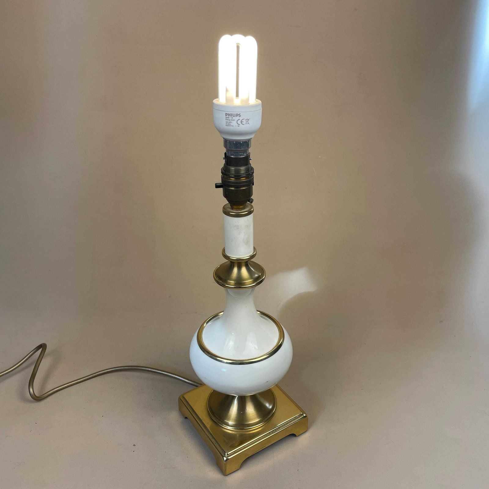 Antique Ceramic Gold Brass Metal Lamp Light Bedside Table Desk Porcelain Vase Cream Classic Cottage Vintage Medium Square Base photo buy