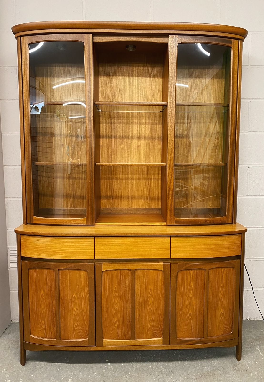 photo vinterior Mid Century Nathan Shades Sideboard
