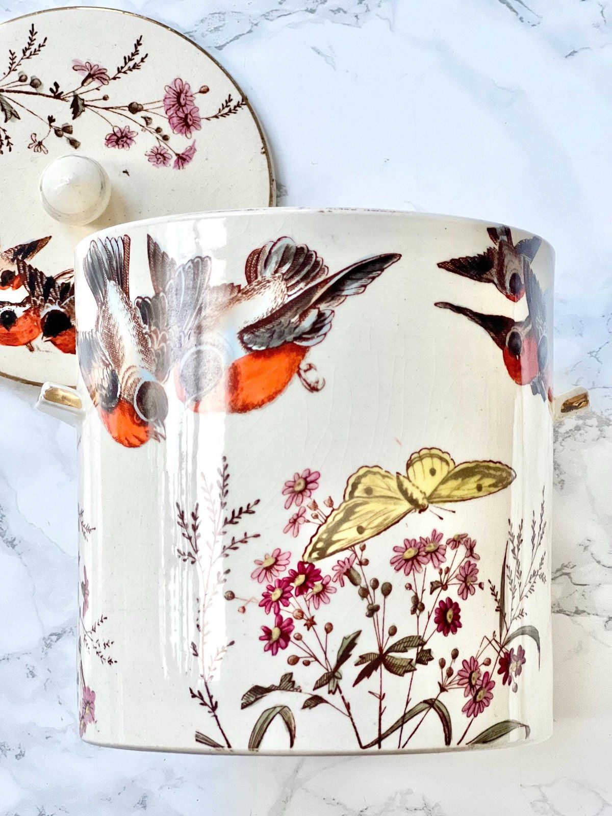Victorian Biscuit Barrel Lidded Antique Hand Painted Bird Pattern Bone China Storage Kitchen Shelve Decor Aesthetic Movement Rare photo vinterior