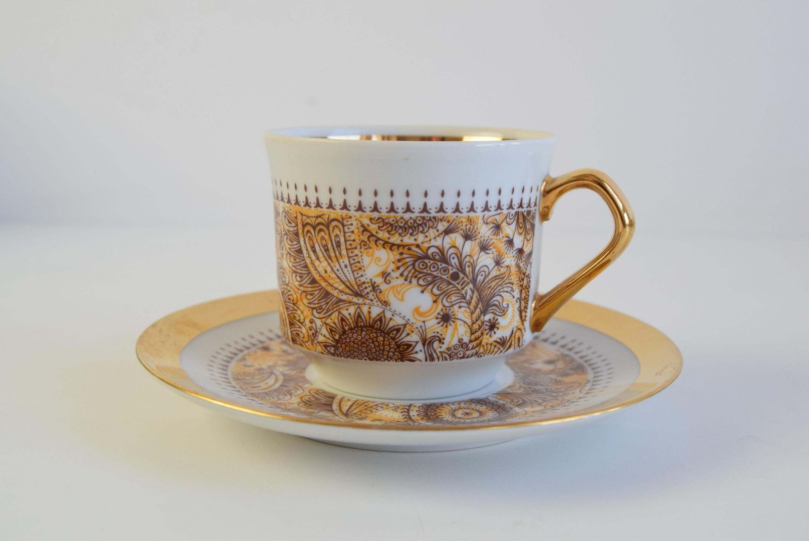 Set Of Six Cups And Saucers By Epiag 1950s photo vinterior
