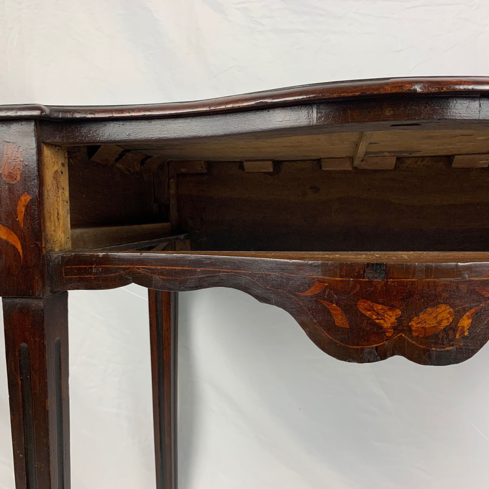 photo buy 18th Century Dutch Marquetry Walnut Serpentine Side Table
