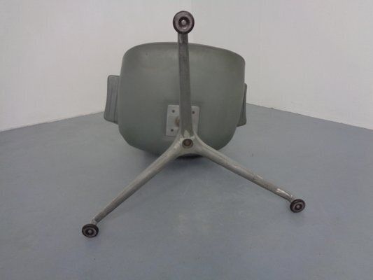 1052.0 Fk 6727 Tulip Bird Chair By Preben Fabricius & Jørgen Kastholm For Kill International, Germany, 1960s photo
