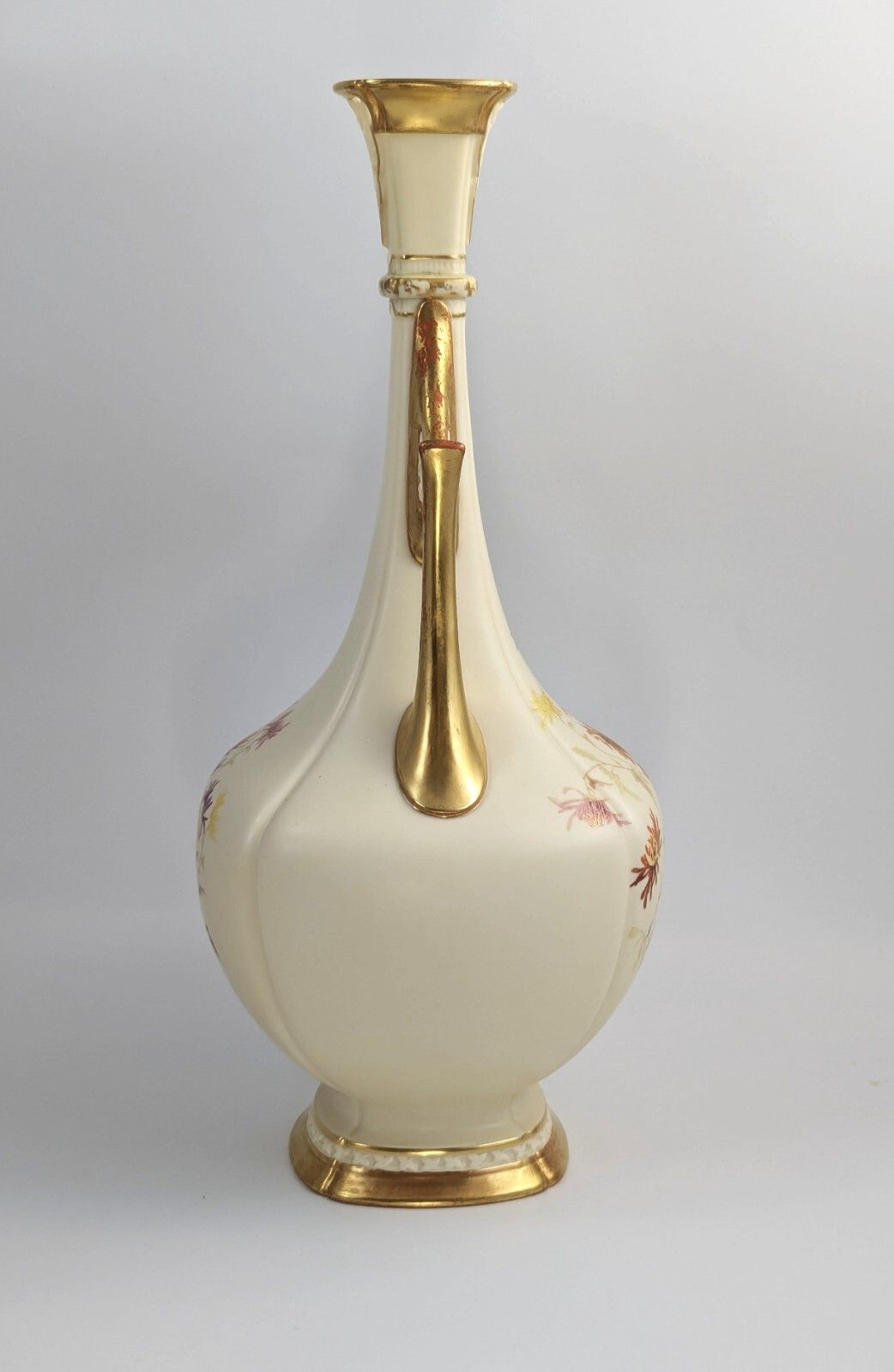 Royal Worcester Porcelain Vase, Hand Painted Chrysanthemums & Gilt Handles, 1890 photo vintage