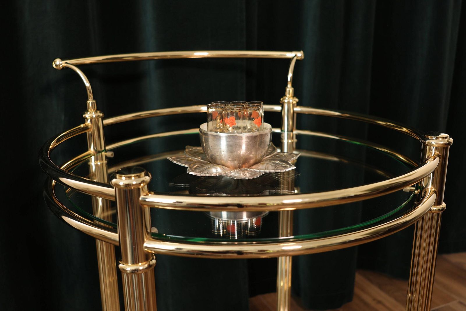 Luxury Vintage Gold Round Bar Cart With Glass Shelves For Home Entertainment Stylish Serving Trolley With Wheels For Drinks Cocktail Parties photo 792.0