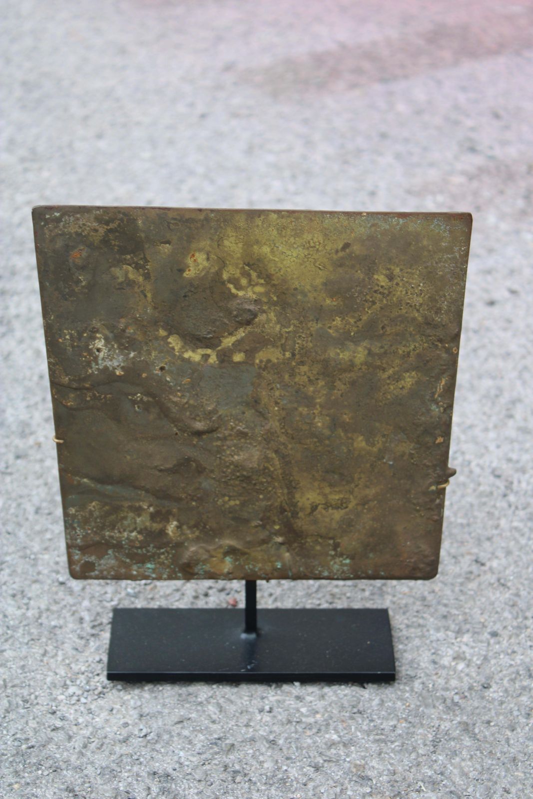 Harry Bertoria 1960 Square Sculpture In Gilded Bronze And Black Base photo furniture