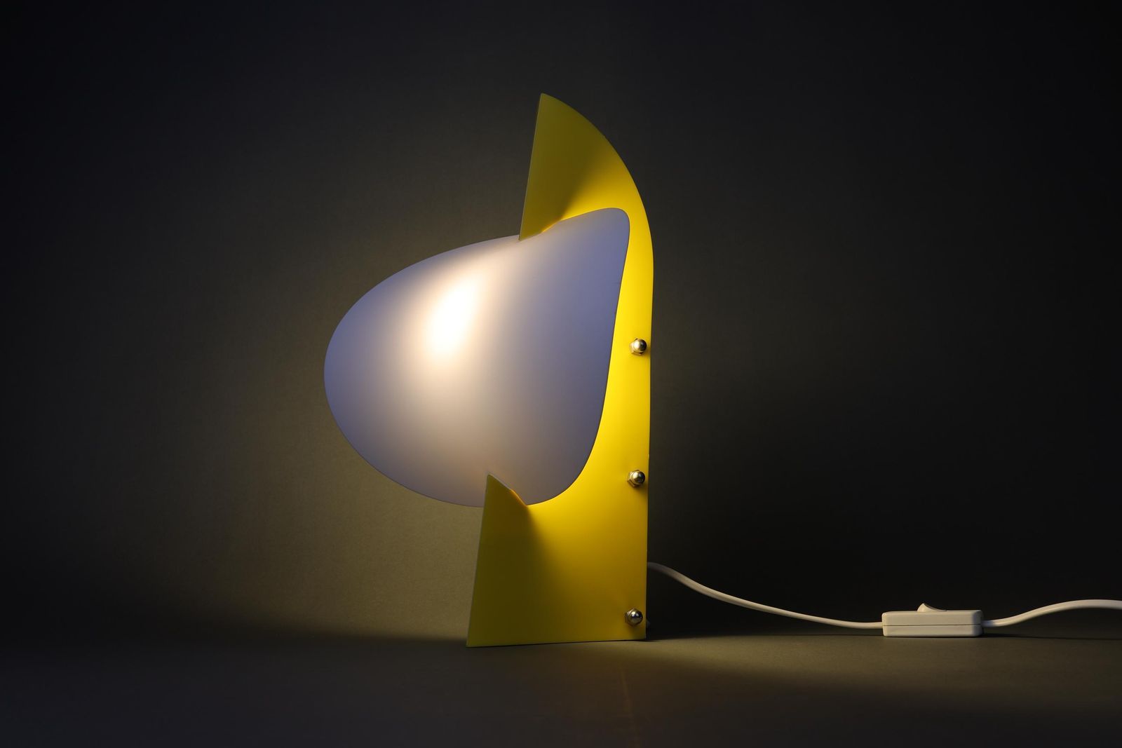 Vintage Slamp Table Lamp By Samuel Parker | Mid Century Modern Italian Lighting | Sails Collection Wall/Table Lamp | Retro 1990s Yellow Lamp photo 220.0