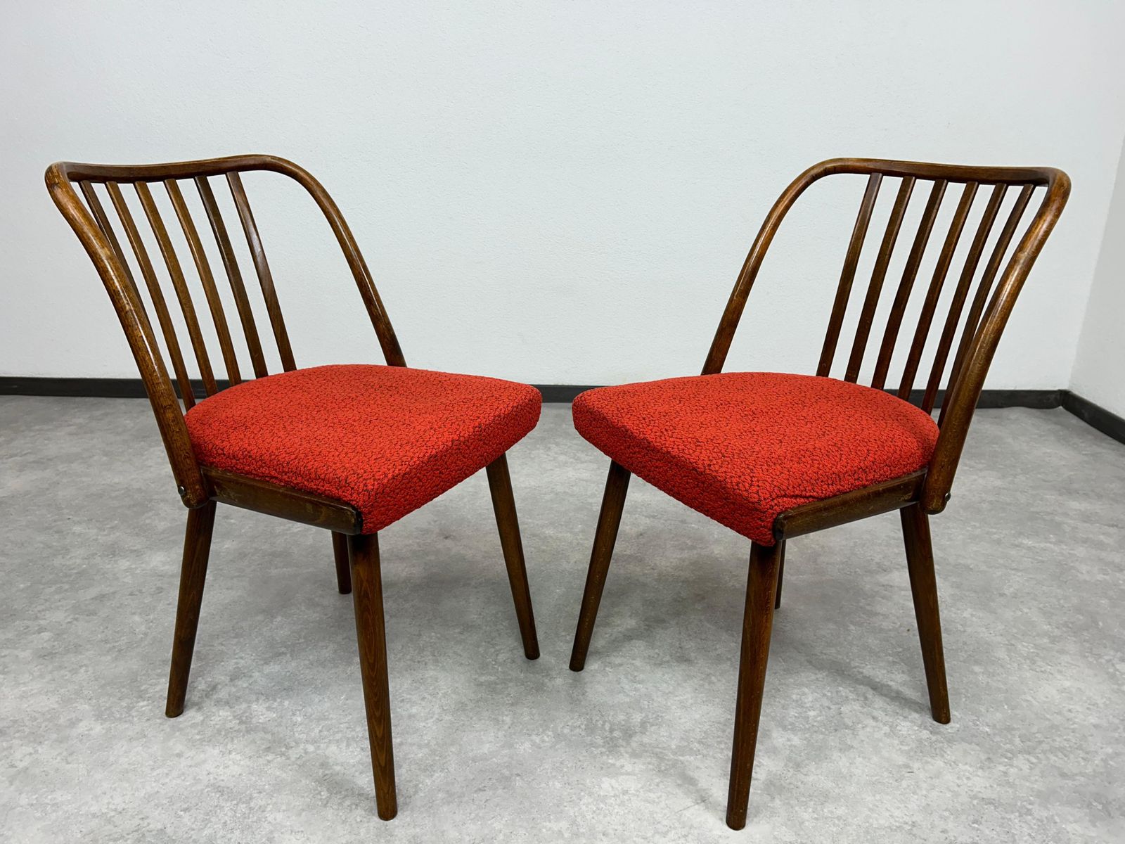 Set Of 4 Dining Room Chairs By Antonín šuman For Ton photo for sale