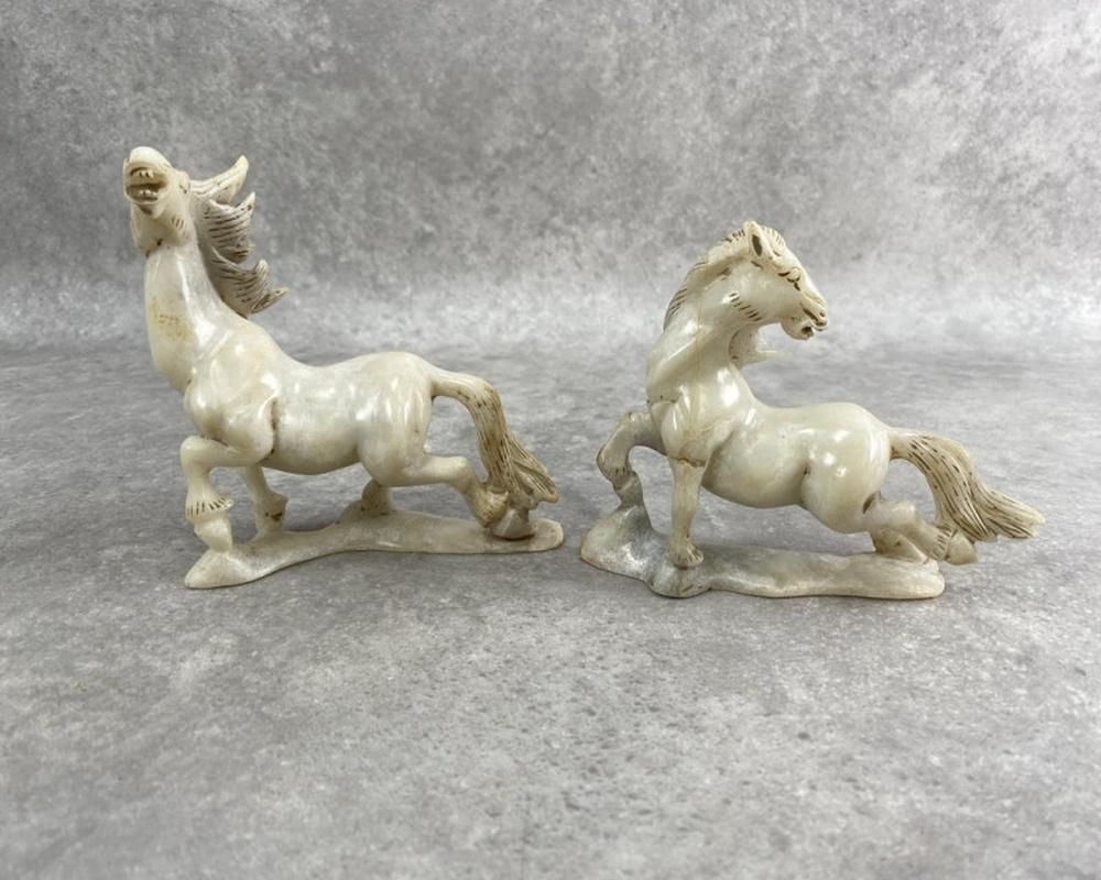 Set Of 8 Old China Jade Horses photo vinterior
