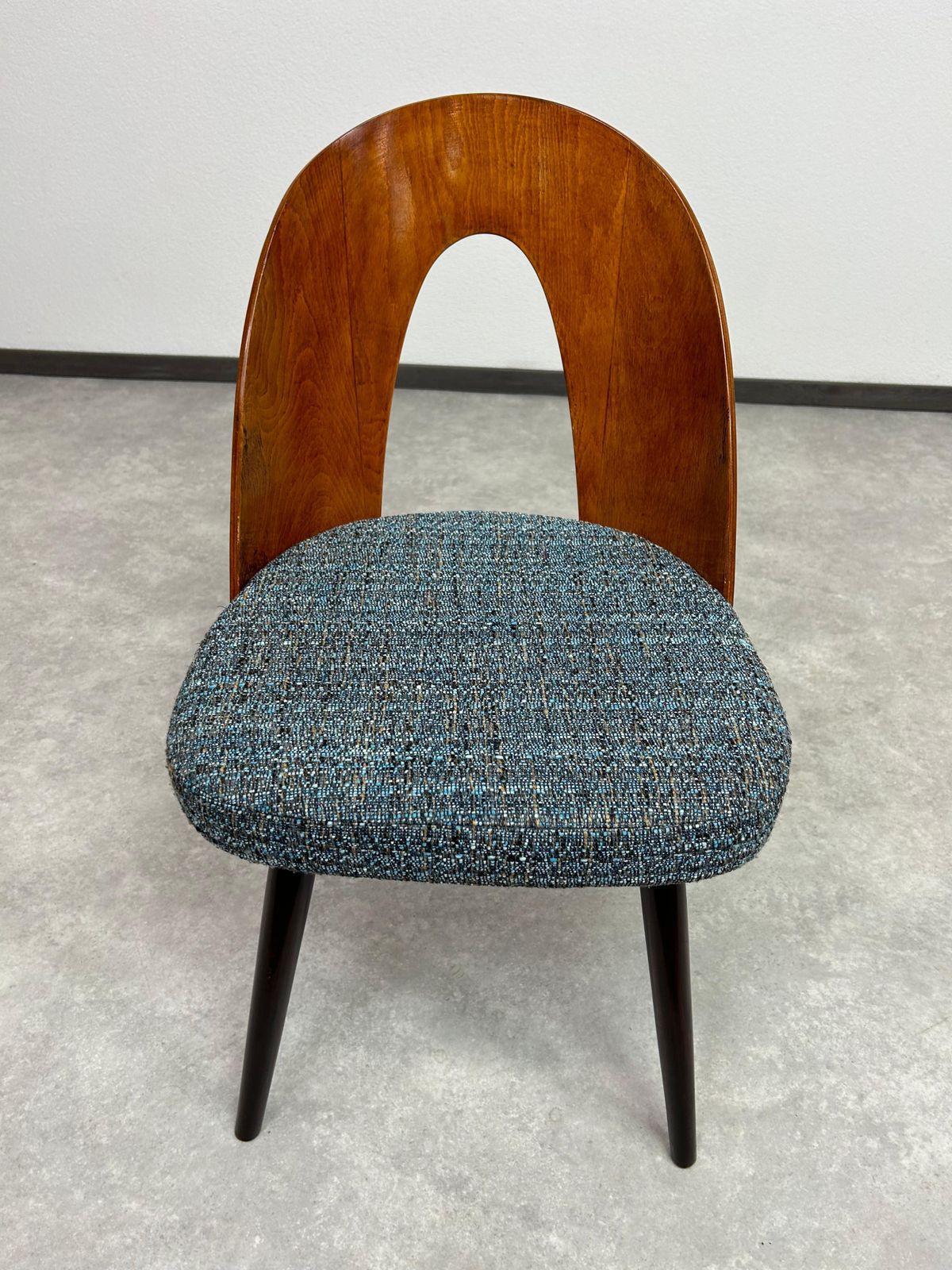 Mid Century Modern Dining Chairs By Antonín šuman For Tatra Nábytok Pravenec photo Furniture