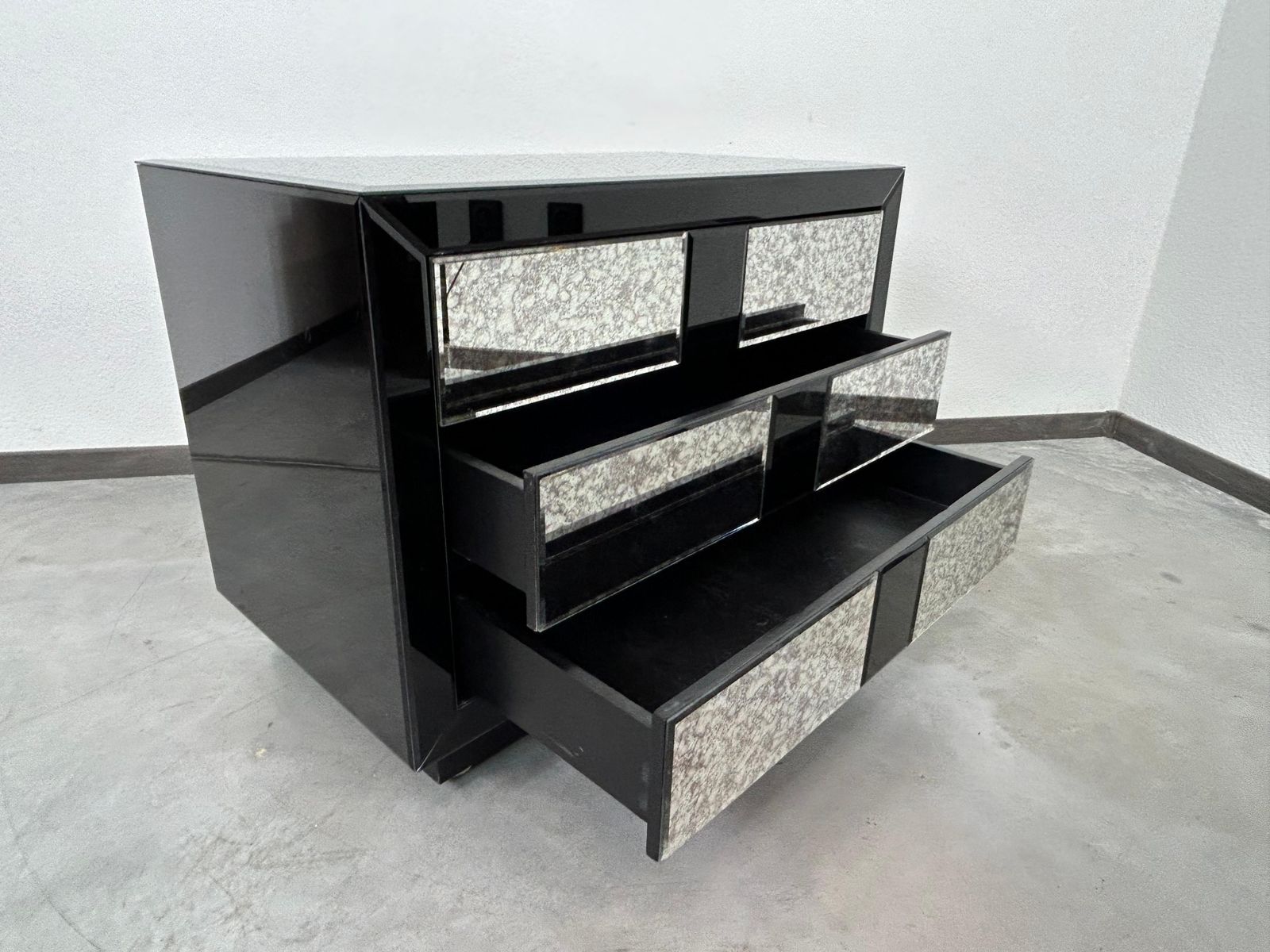 Mid Century Design Chest Of Drawers photo for sale