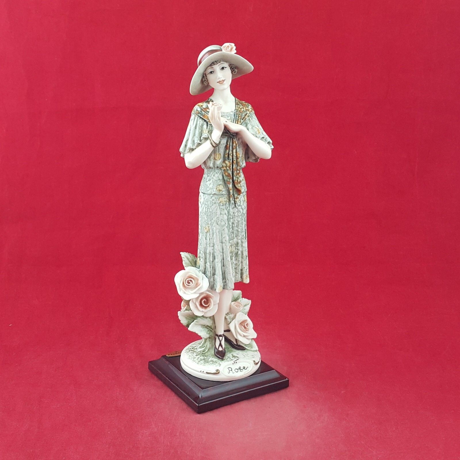 Giuseppe Armani Figurine Lady Rose Statue Capodimonte Florence 8715 O/A photo furniture