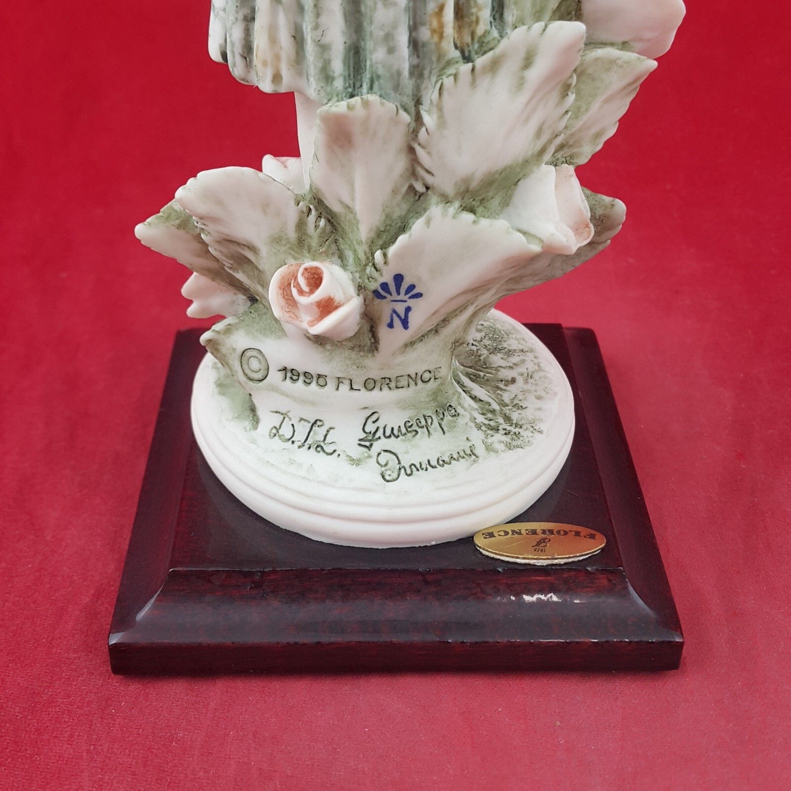 Giuseppe Armani Figurine Lady Rose Statue Capodimonte Florence 8715 O/A photo vinterior