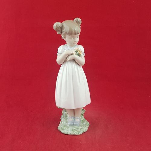 Nao By Lladro Flowers For Mommy 8021  7695 L/N