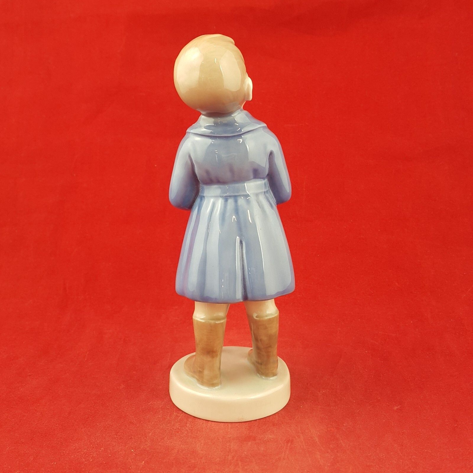 Royal Copenhagen Monthly Figurine 4526 Boy With Umbrella April 7537 Rch photo 121.0