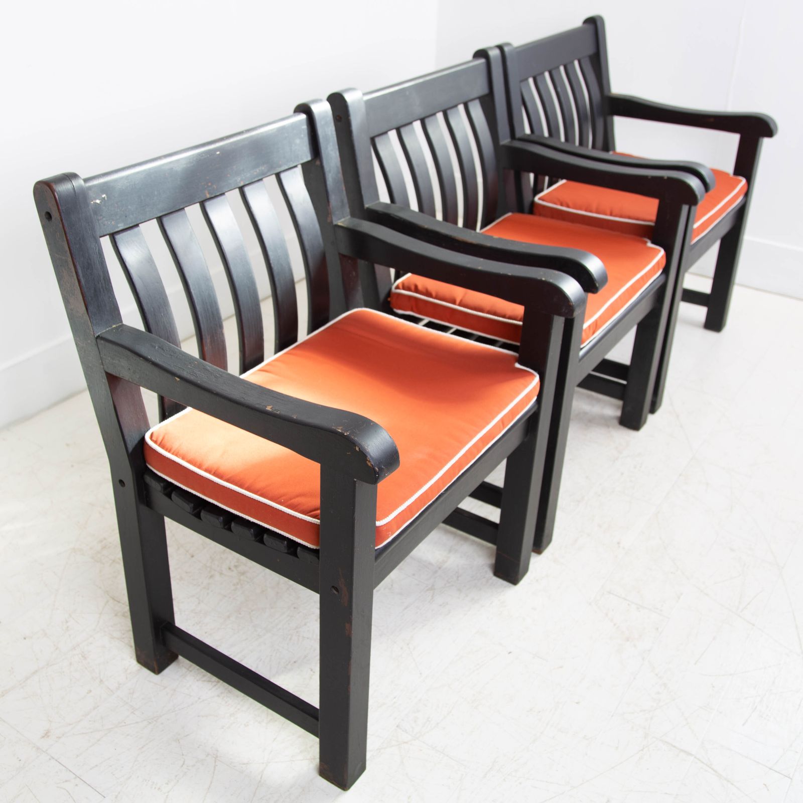 photo buy Set Of 6 Quality Painted Teak Garden Chairs