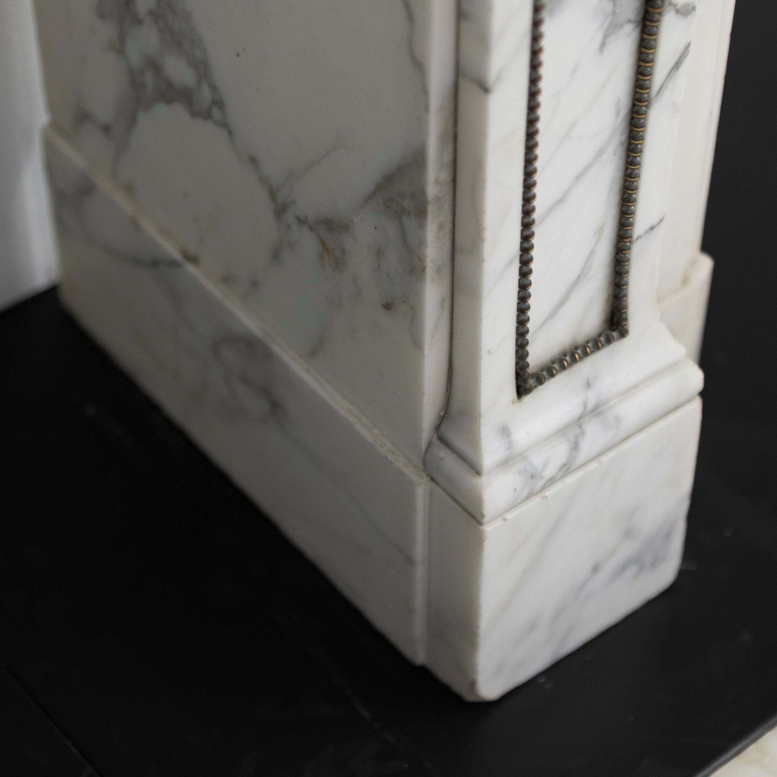 photo furniture Antique Regency Fireplace Surround With Brass Details