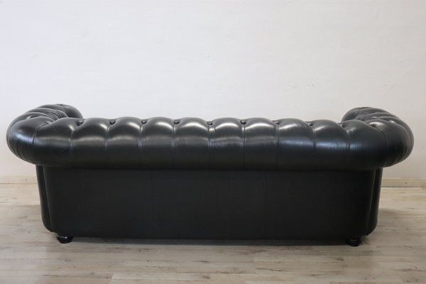 photo furniture Set Of Sofa And Armchair In Black Leather, 1980s