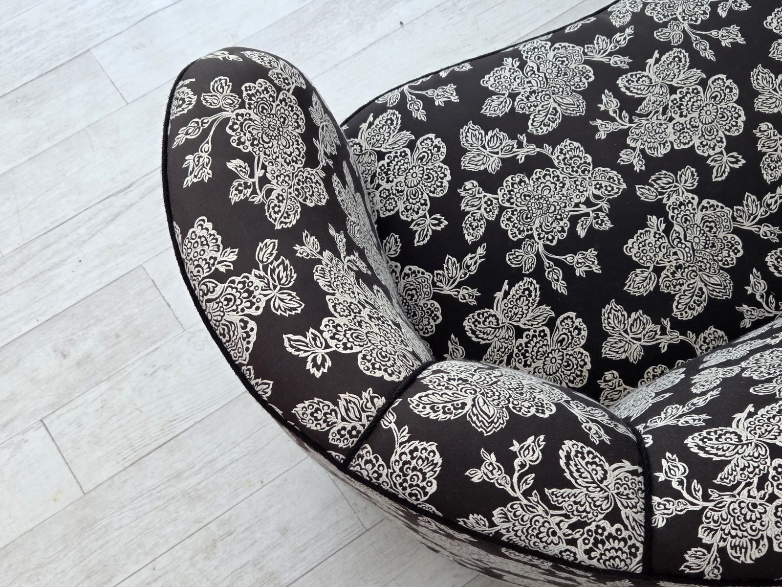 1960s, Danish 2 Seater "Banan" Sofa, Black White Fabric, Beech Wood. photo vinterior