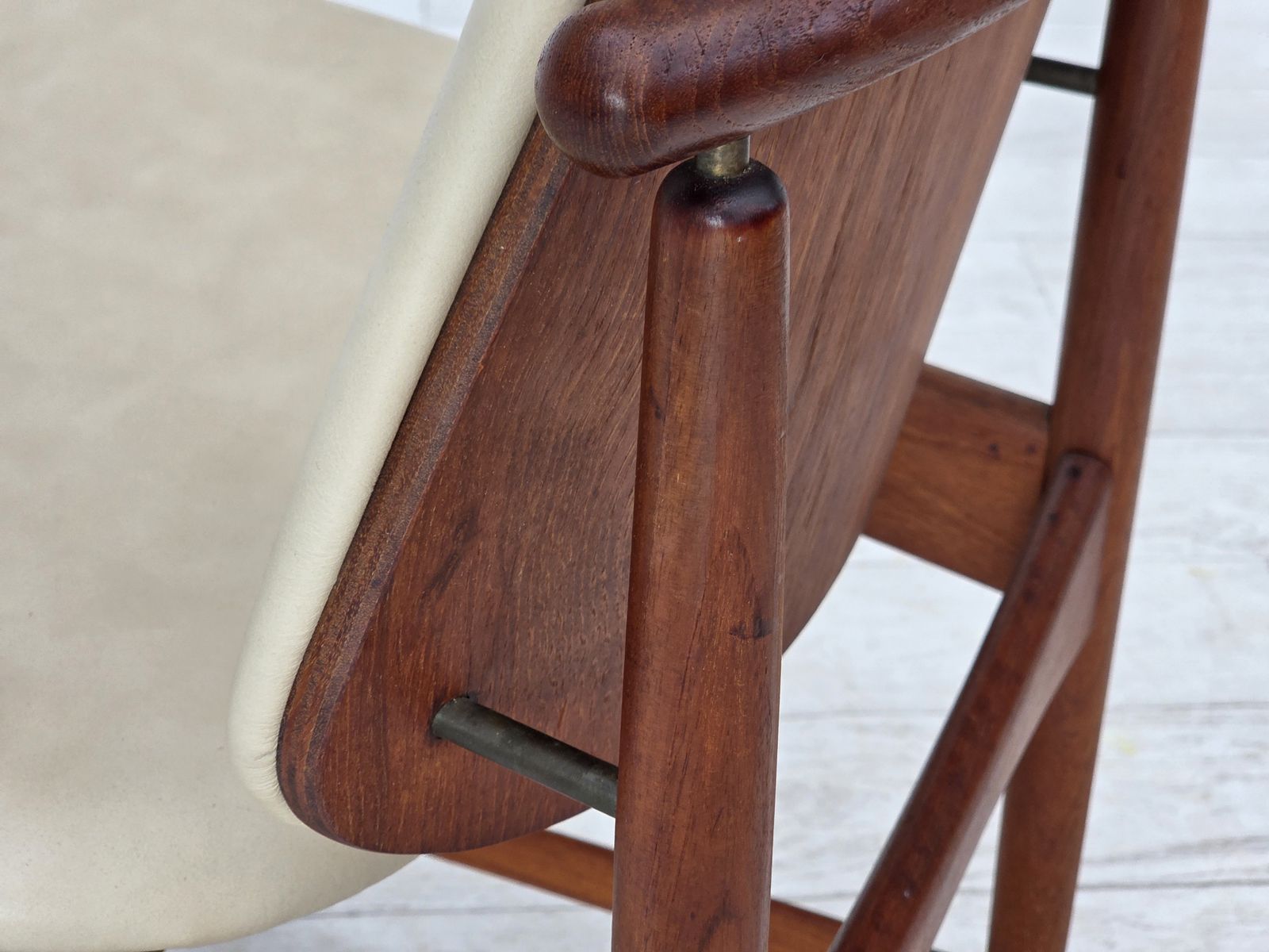 photo buy 1960s, Danish Design By Arne Vodder, Set Of 3 Chairs, Teak Wood, Furniture Leather.