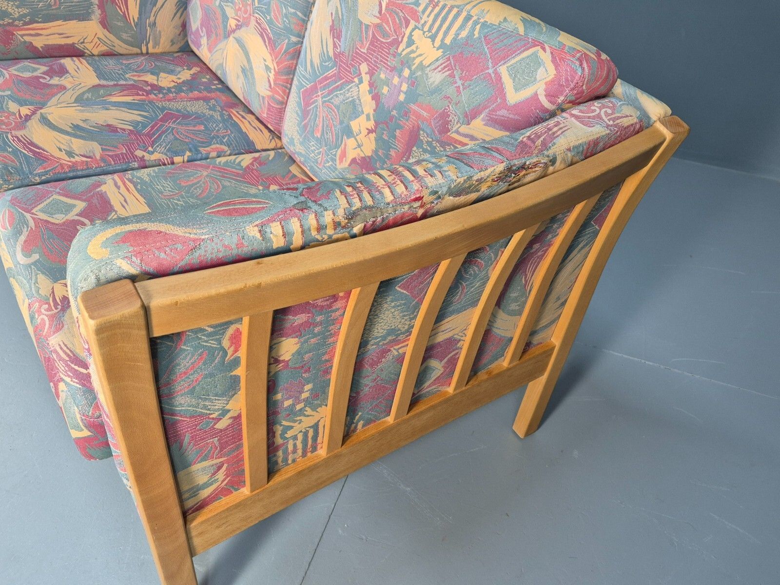 photo furniture Vintage Danish 2 Seat Sofa Floral Cotton Print Stouby Beech Ends Eb9097 M2ss