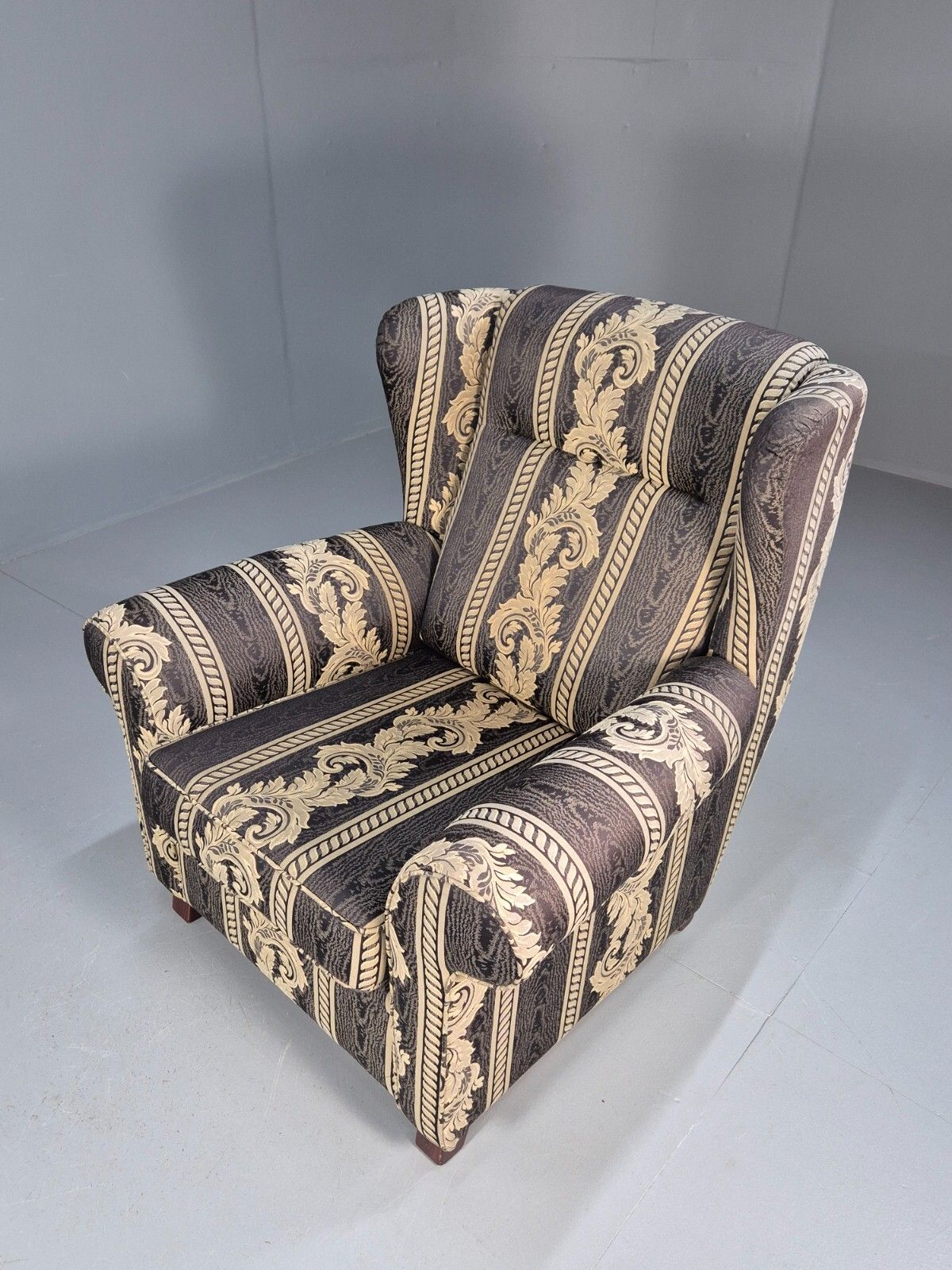 photo vintage Vintage Danish Lounge Chair Classical Blue Upholstery Retro 1980s Eb8990 Vclo