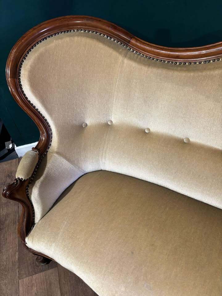 Victorian Mahogany Framed Sofa photo Furniture