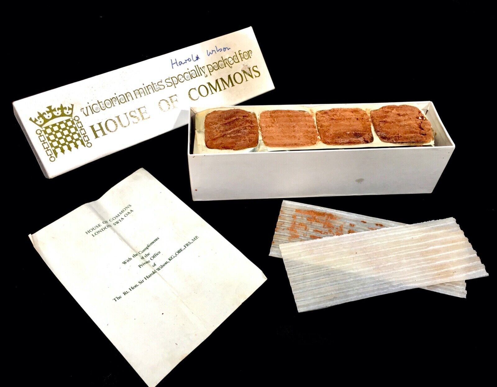 Boxed House Of Commons Chocolates Signed Harold Wilsons Clare Francis 1976 Rare photo 99.0