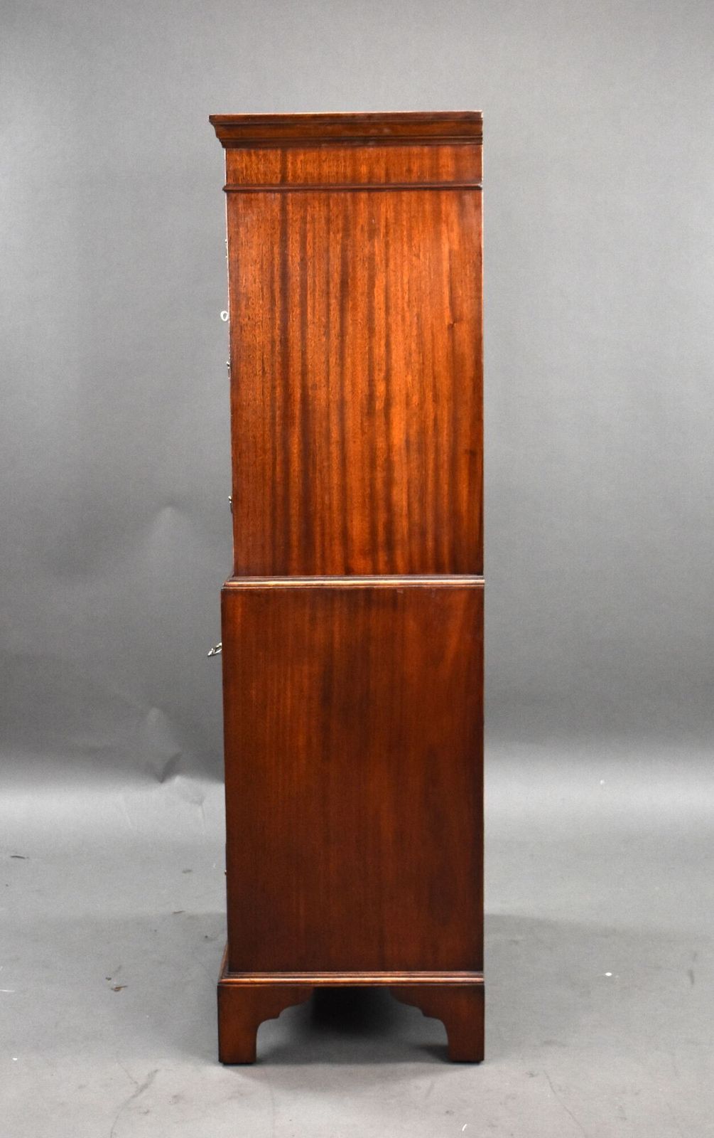 Antique Flame Mahogany Chest On Chest photo 1250.0