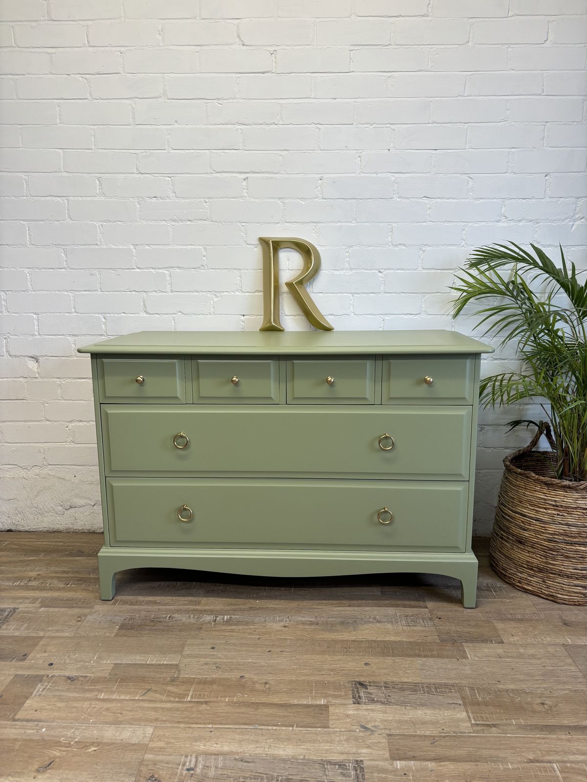Stag Minstrel Chest Of 4 Over 2 Drawers Painted Green